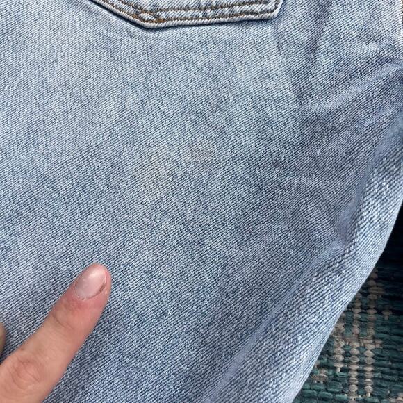 Talbots Everyday Relaxed Light Wash High‎ Rise Straight Leg Jeans - Size 4 - Picture 4 of 10